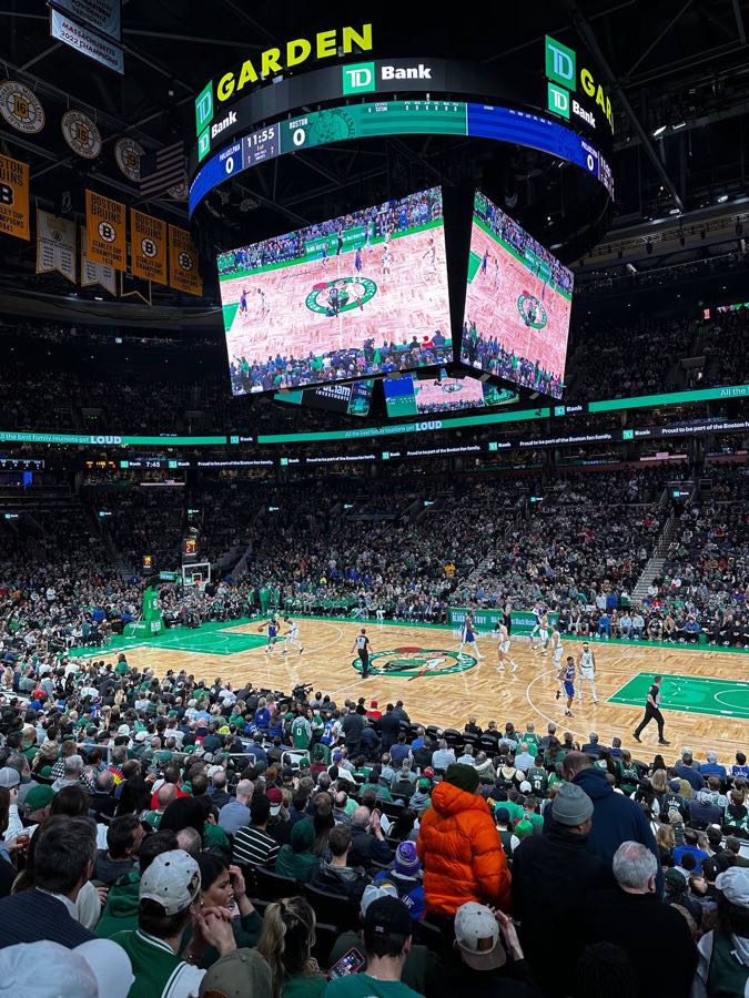 Матч у TD Garden, Бостон